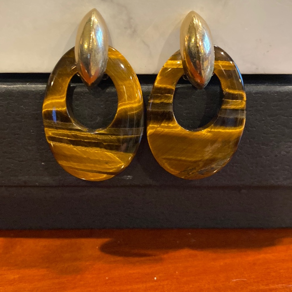 COPY - Kenneth J Lane Gold Tone Clip Earrings.